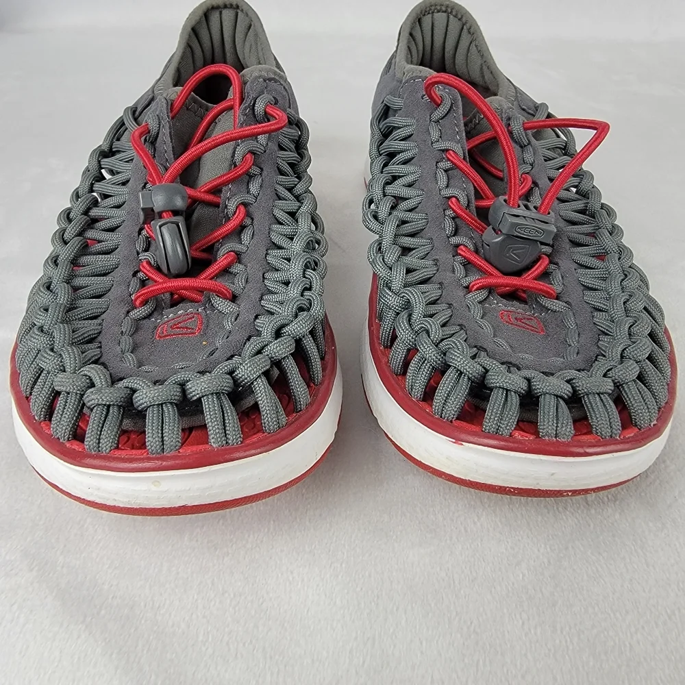 Keen Uneek O2 Sport Sandals‎ 1015485 Gray Red Size 4 Paracord Watershoes Hiking